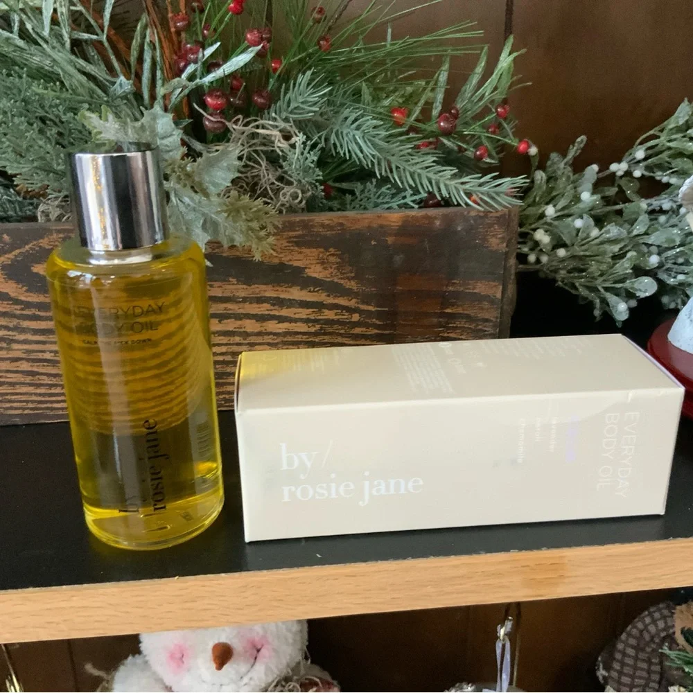 Calm The F*CK Down Everyday Body Oil by Rosie Jane - Picture 3 of 6